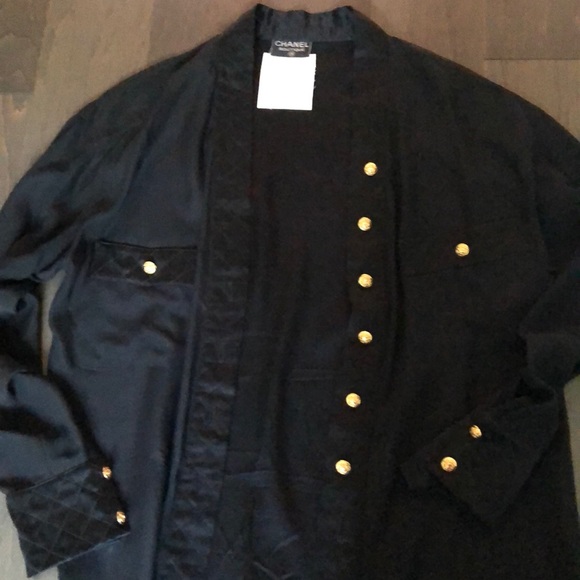Vintage Chanel button up size 40 - Picture 3 of 6